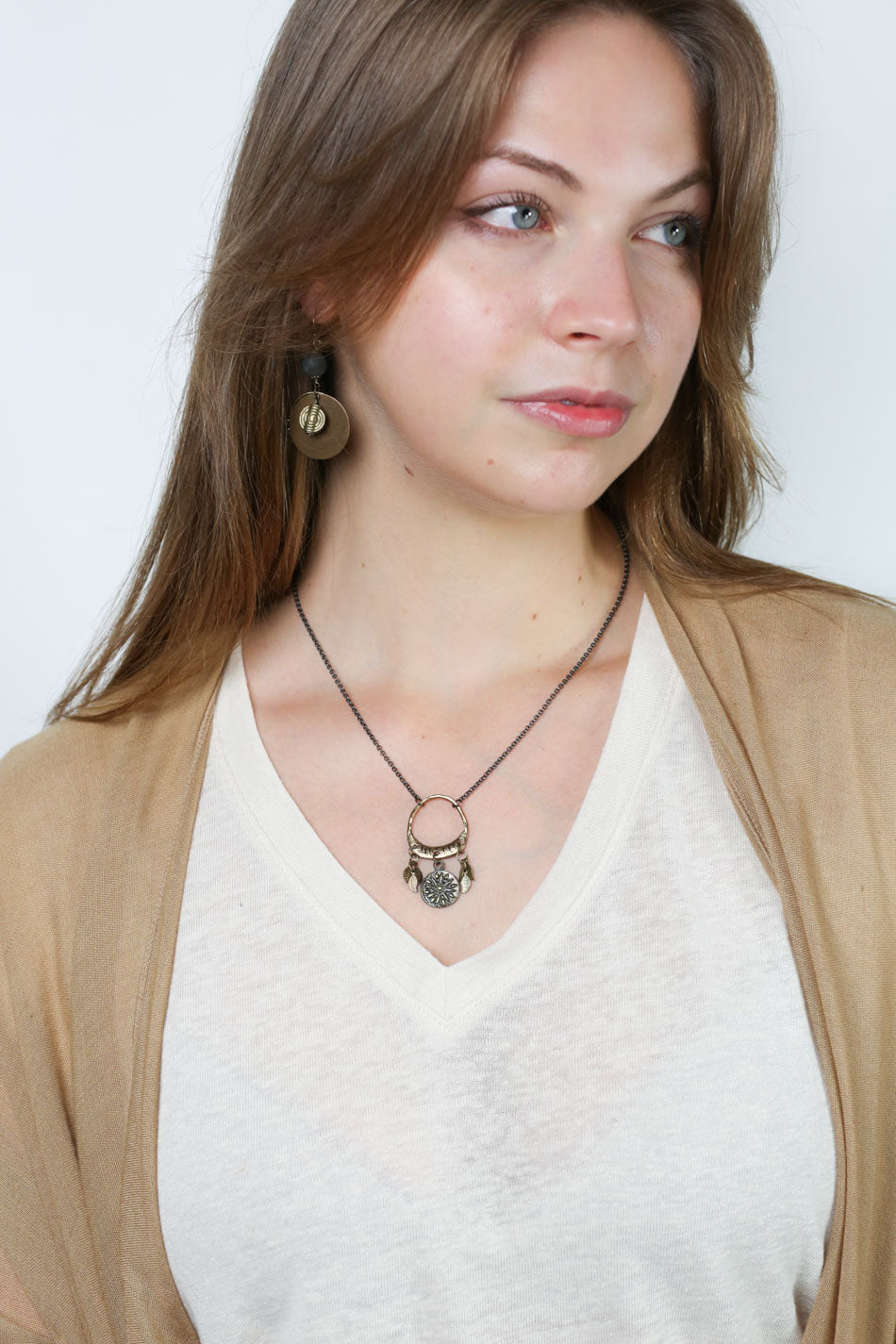 Espresso 16.5-18.5" Organic Hammered Ring With Mandala Charm And Antique Brass Leaves Cluster Necklace