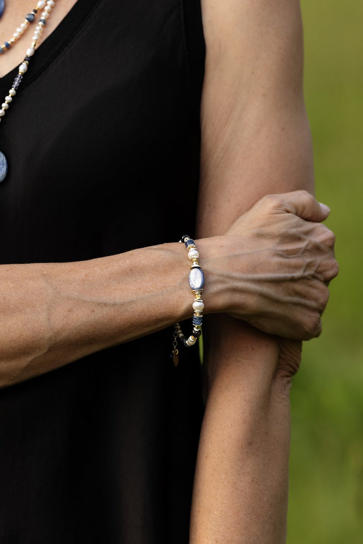 Seaside 7.5-8.5" Pearl, Kyanite, Iolite Simple Bracelet